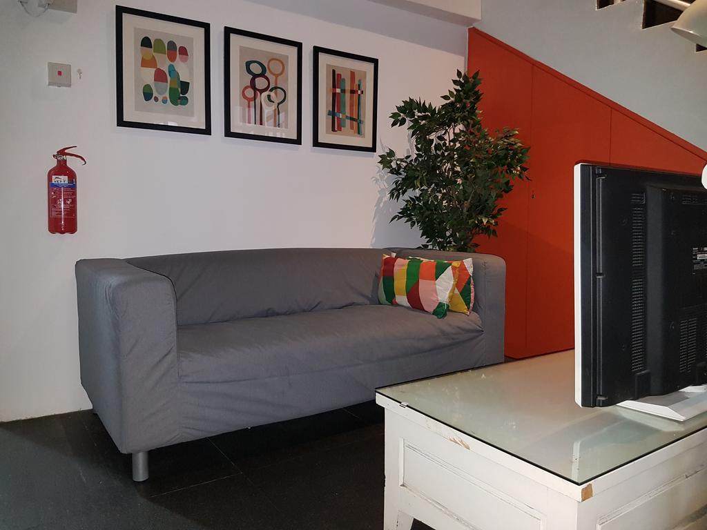 รอยัล ลอดจ์ แอท พาโกดา สตรีท Hostel สิงคโปร์ ภายนอก รูปภาพ
