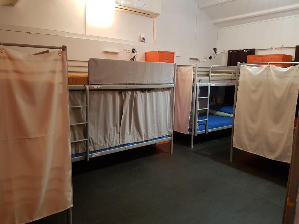 รอยัล ลอดจ์ แอท พาโกดา สตรีท Hostel สิงคโปร์ ภายนอก รูปภาพ