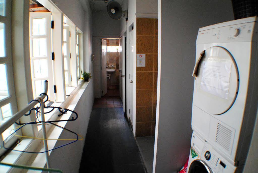 รอยัล ลอดจ์ แอท พาโกดา สตรีท Hostel สิงคโปร์ ภายนอก รูปภาพ